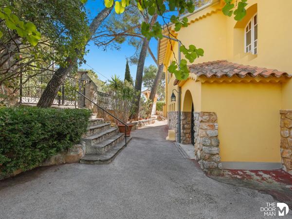 Propriété - À vendre - 388 m² - HYERES | The Door Man