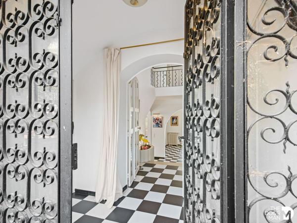 Propriété - À vendre - 388 m² - HYERES | The Door Man