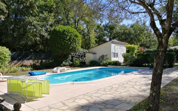 Maison à vendre    4 pièces • 111 m2 Roquefort-les-Pins