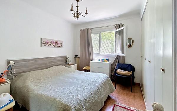 Maison à vendre    4 pièces • 111 m2 Roquefort-les-Pins