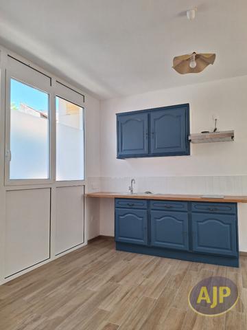 Appartement à louer Pons : 2 pièces, 29m² avec 1 chambre(s) à 430€ - AJP Immobilier Pons