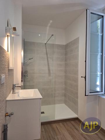 Appartement à louer Pons : 2 pièces, 29m² avec 1 chambre(s) à 430€ - AJP Immobilier Pons
