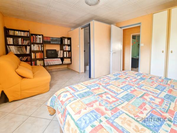 Villa individuelle de 222m² - 8 pièces avec véranda sur terrain arboré de 830m² - Piscine - DPE B