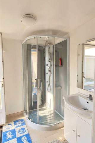 Maison La Plaine Sur Mer 62 m2 + studio 35 m²,  
La plaine sur mer 44770