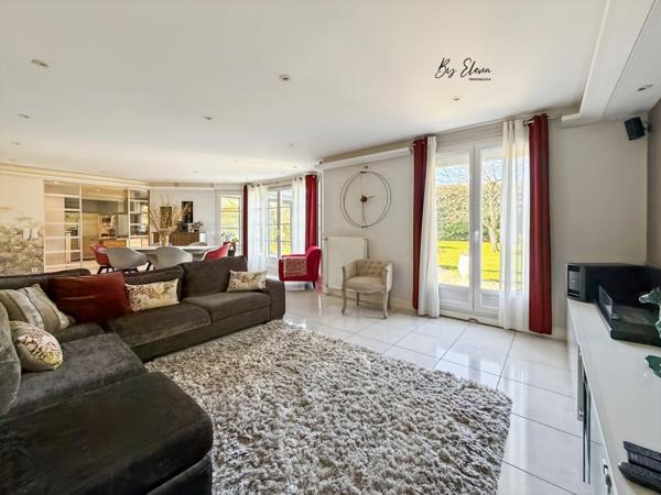 À vendre – Villa Kaufman & Broad avec véranda haut de gamme – 190 m² – Grand jardin paysager – 77600 Bussy-Saint-Georges