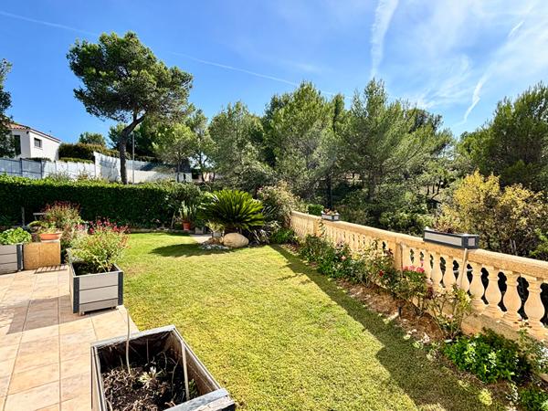 Maison composée de deux habitations (T5 130m² + T2 de 55m²) sur une parcelle de 1428m² dans un secteur prisé