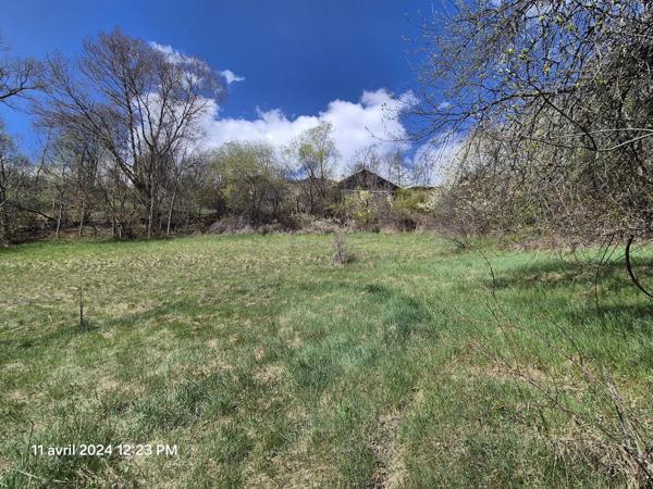 Terrain Constructible proche Centre Ville calme nature