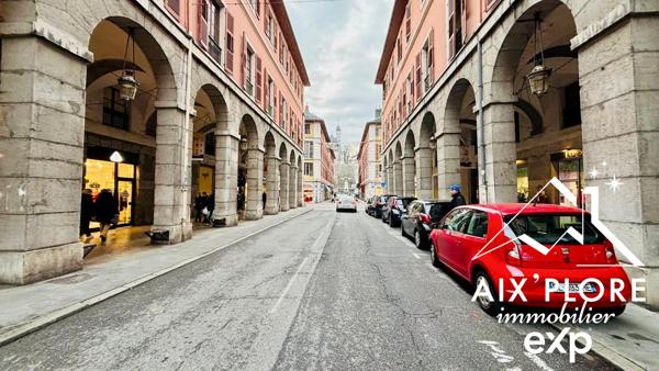 Vente Murs et Fonds de commerce, Emplacement rare Chambéry 73000