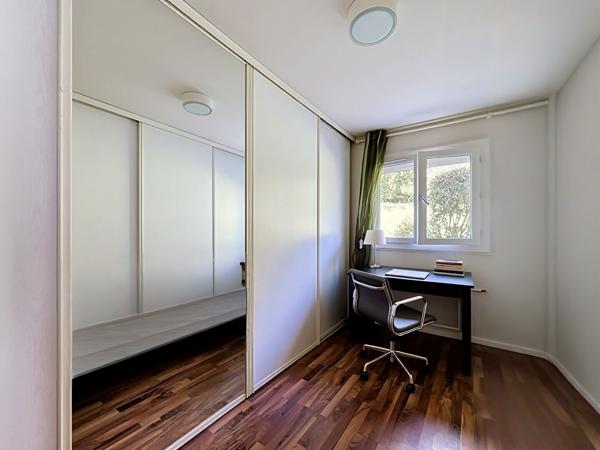 Maison familiale de 131 m², 5 chambres, vue lac et montagnes sur 1 511 m² de terrain à MOUXY
