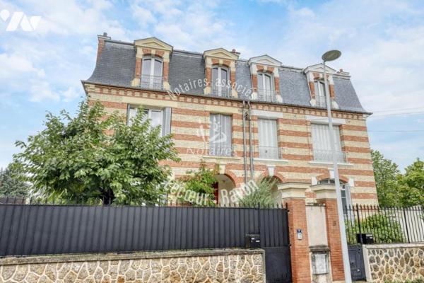 Nanterre Ville, maison bourgeoise 