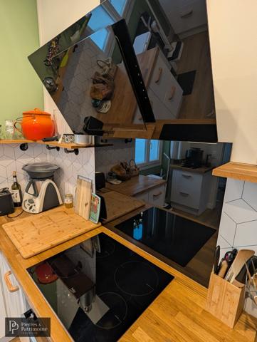 Maison en pierre rénovée avec jardin et dépendances au cœur de Mézin