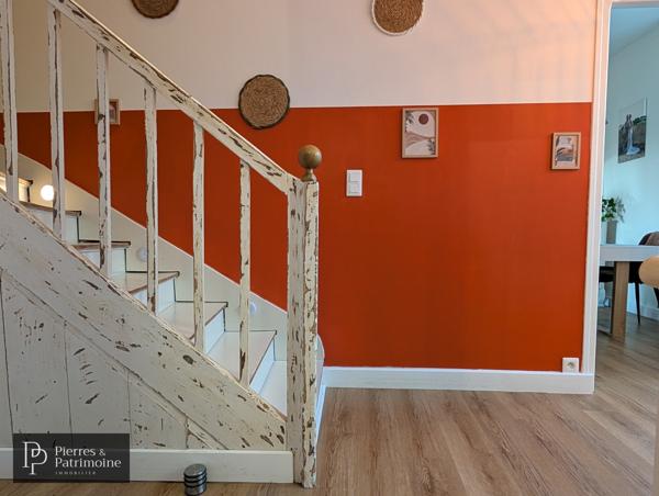 Maison en pierre rénovée avec jardin et dépendances au cœur de Mézin