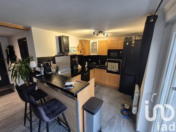 Appartement 4 pièces de 75 m² à Saint-Jeoire-Prieuré (73190)