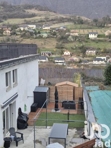 Appartement 4 pièces de 75 m² à Saint-Jeoire-Prieuré (73190)