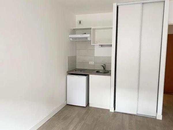 Appartement à louer 1 pièce 23.35m² Tours (37000)