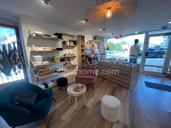 Local commercial/bureau/Local professionnel - RUMILLY (74)