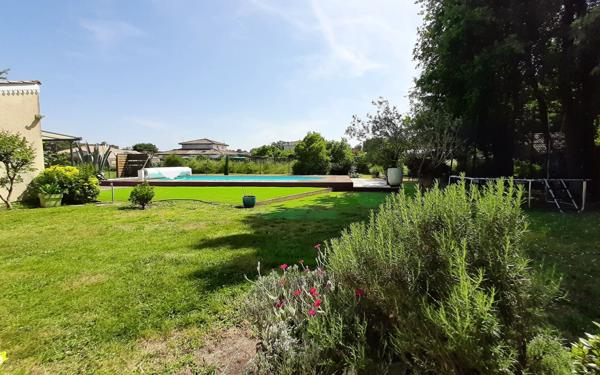 Maison à vendre    6 pièces •  Gujan-Mestras