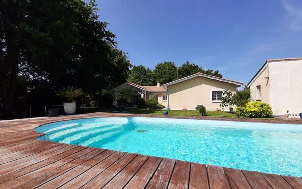 Maison à vendre    6 pièces •  Gujan-Mestras