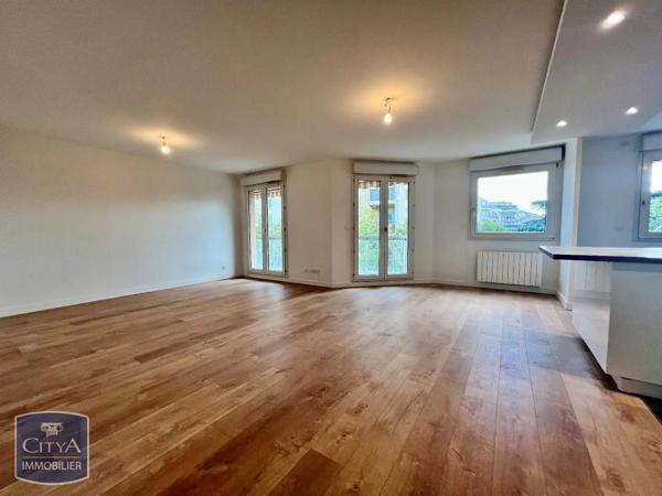 Appartement à louer 4 pièces 102m² Lyon 8e Arrondissement (69008)