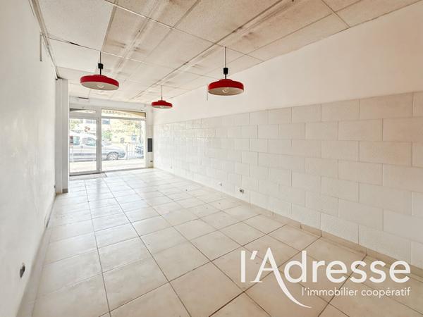 Le Beausset - Local Commercial - 46 m2