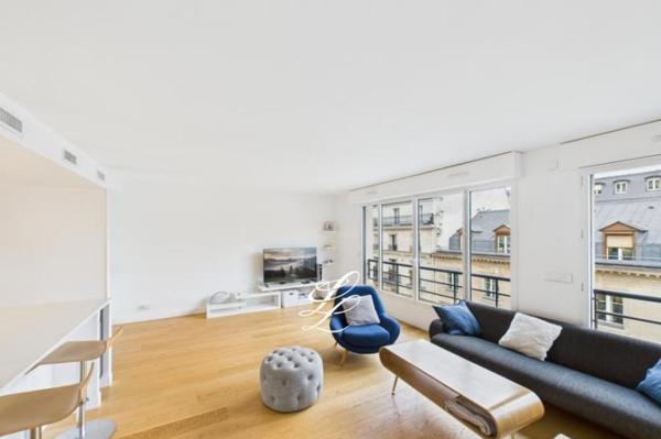 Vente - Appartement 4 pièces 86 m 2 Paris (75008)
