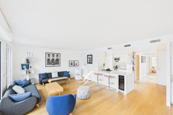 Vente - Appartement 4 pièces 86 m 2 Paris (75008)
