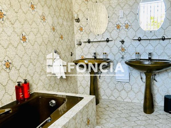 Location Maison 4 pièces 119.7 m² - 124 avenue du Général LECLERC Villeneuve Les Avignon 30400