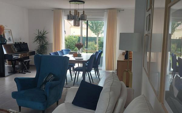 Maison à vendre    6 pièces •  Boussy-Saint-Antoine