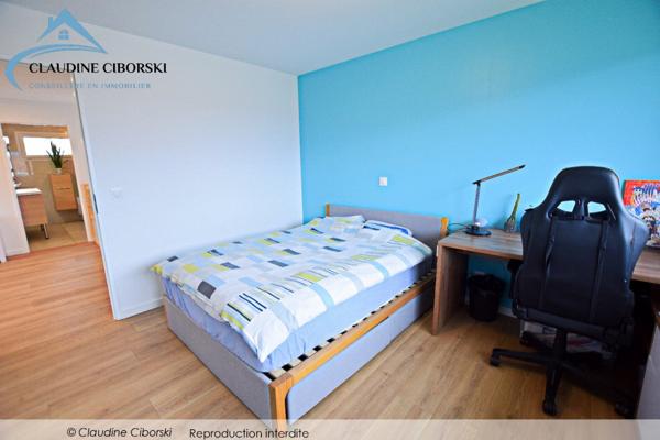 Maison Contemporaine avec Vue montagnes et Emplacement Stratégique à La Roche sur Foron