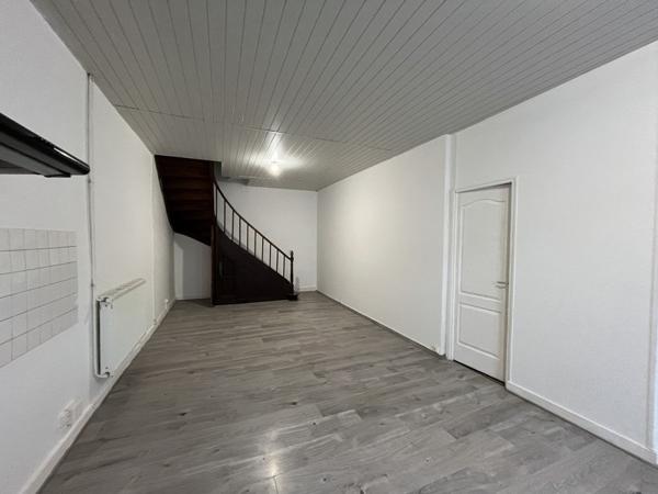 Maison à louer |  St-Aigulin |  3 pièces | 65 m²