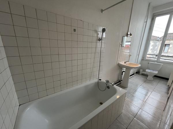 Maison à louer |  St-Aigulin |  3 pièces | 65 m²