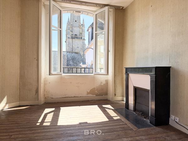 COCO BEACH – APPARTEMENT 85 M² DE CHARME À RÉINVENTER AU CŒUR DE CARNAC