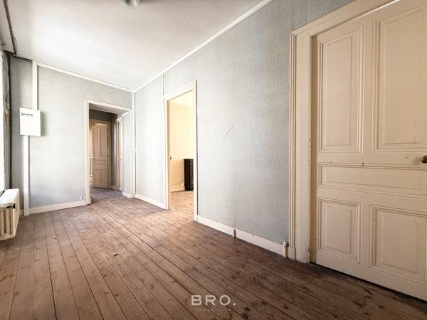 COCO BEACH – APPARTEMENT 85 M² DE CHARME À RÉINVENTER AU CŒUR DE CARNAC