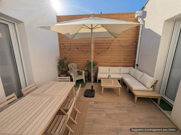 Maison contemporaine, jardin et garage