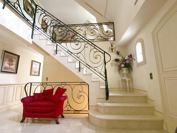 Sens (89100) Magnifique propriété de 14 pièces, 490 m² – Pont-sur-Yonne (1h de Paris)