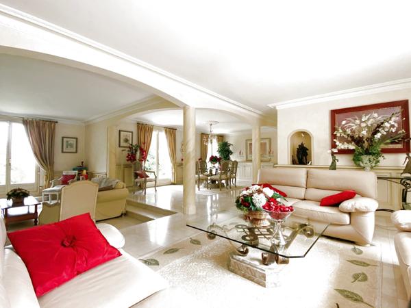 Sens (89100) Magnifique propriété de 14 pièces, 490 m² – Pont-sur-Yonne (1h de Paris)