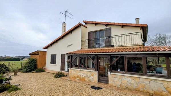 Maison à vendre |  Saint-Aigulin |  7 pièces | 155 m²