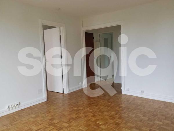 Location 2 Pieces 40 94550 Chevilly Larue 01 0777 01 0046