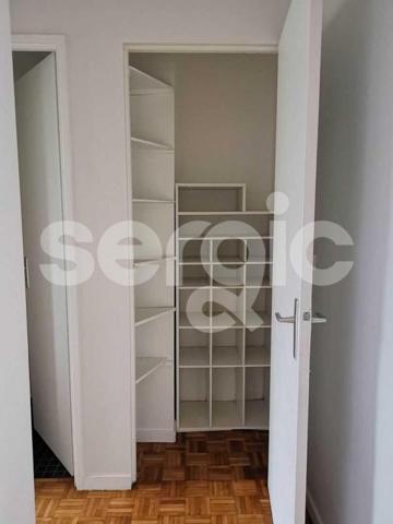 Location 2 Pieces 40 94550 Chevilly Larue 01 0777 01 0046