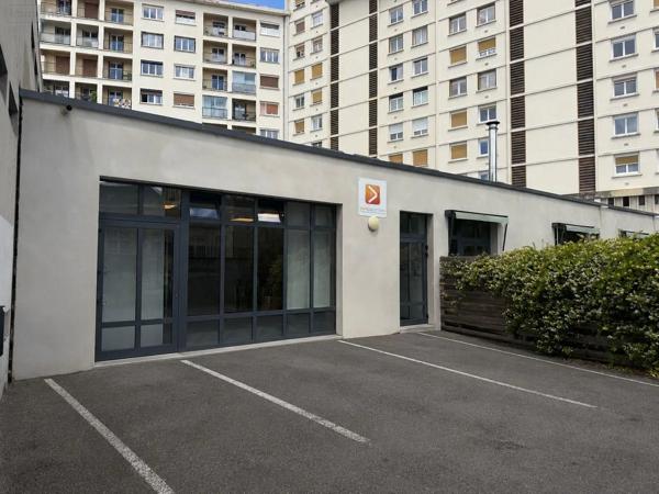 Location - Fonds et/ou murs commerciaux Troyes 10000 166 m 2