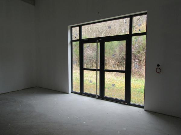 Local commercial refait à neuf de 465m²