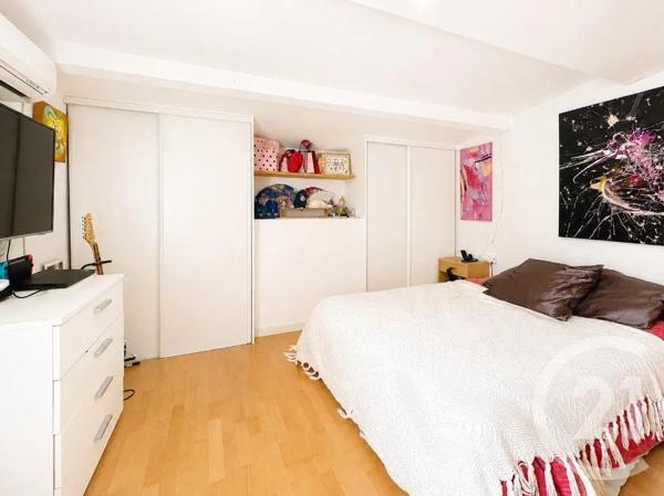 Maison à vendre  5 pièces - 198,35 m 2   VILLENEUVE LOUBET  - 06