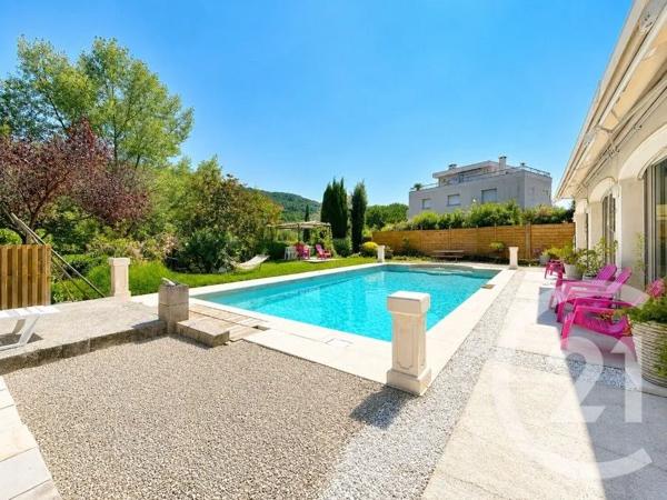 Maison à vendre  5 pièces - 198,35 m 2   VILLENEUVE LOUBET  - 06