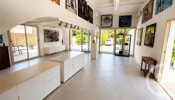 Maison à vendre  5 pièces - 198,35 m 2   VILLENEUVE LOUBET  - 06