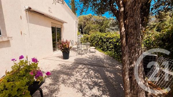 Maison à vendre  5 pièces - 198,35 m 2   VILLENEUVE LOUBET  - 06