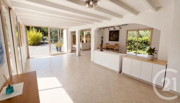 Maison à vendre  5 pièces - 198,35 m 2   VILLENEUVE LOUBET  - 06