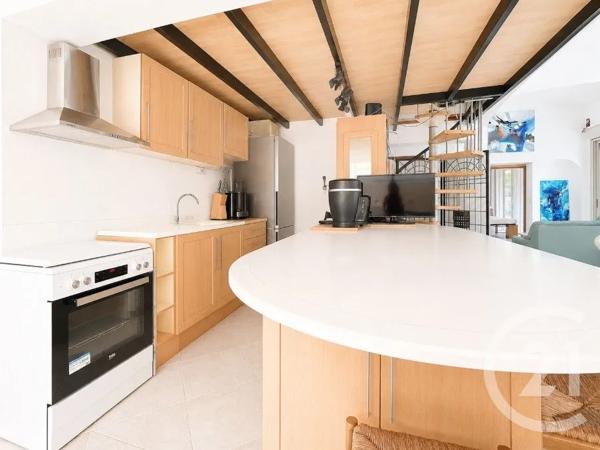 Maison à vendre  5 pièces - 198,35 m 2   VILLENEUVE LOUBET  - 06