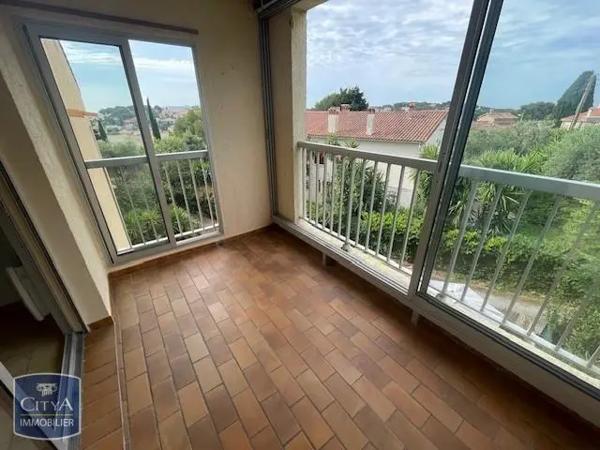 Appartement à louer 1 pièce 27.1m² Sanary-sur-Mer (83110)