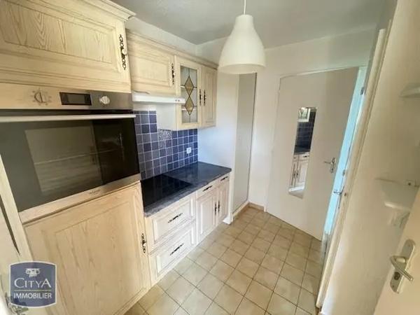 Appartement à louer 1 pièce 27.1m² Sanary-sur-Mer (83110)