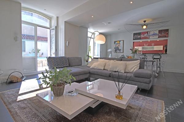 AGEN - Maison de caractère de 215 m² rénovée avec jardin, piscine et garage quartier CARNOT.